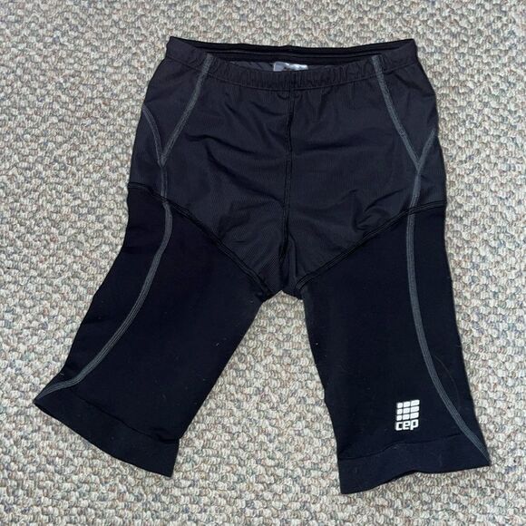 CEP COMPRESSION RUNNING SHORTS SIZE MEDIUM - Picture 1 of 8